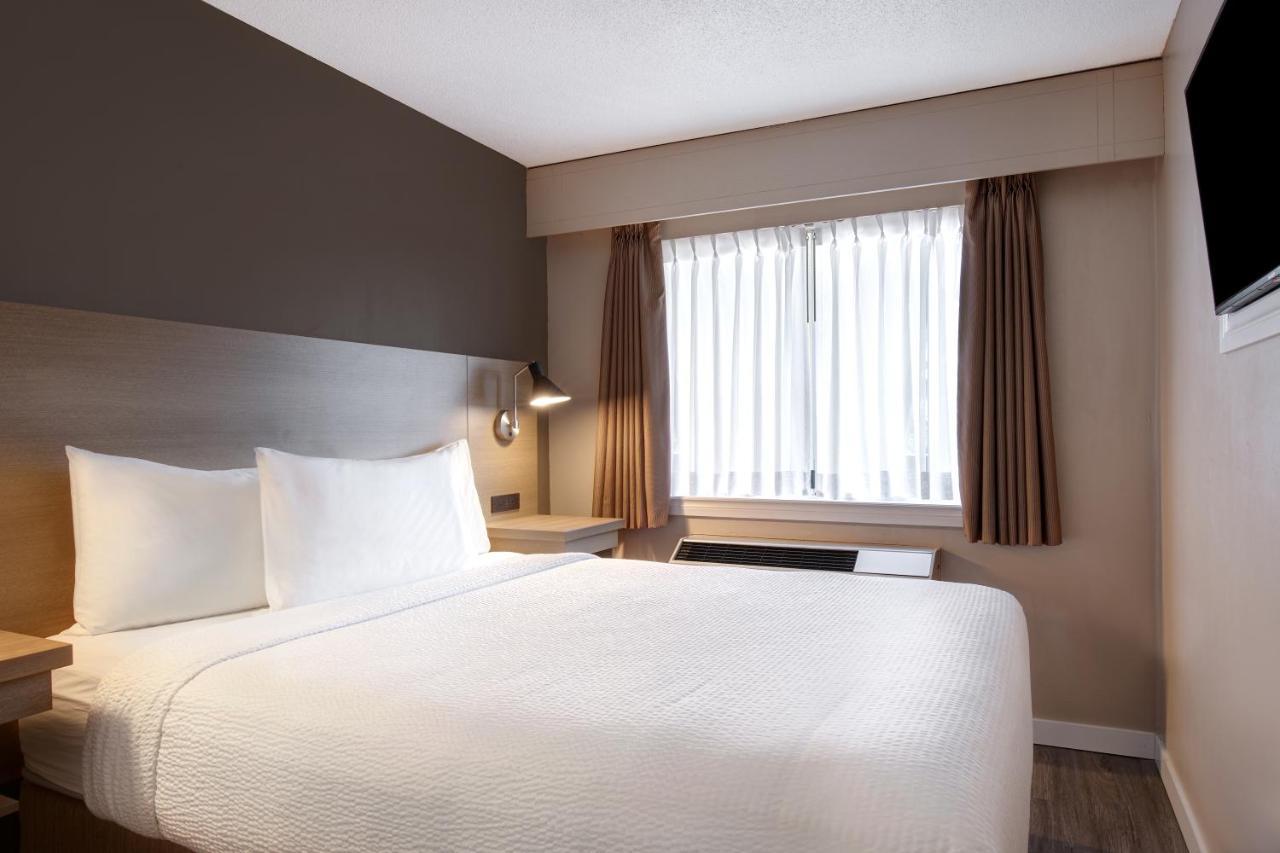 Hotel Days By Wyndham Uptown