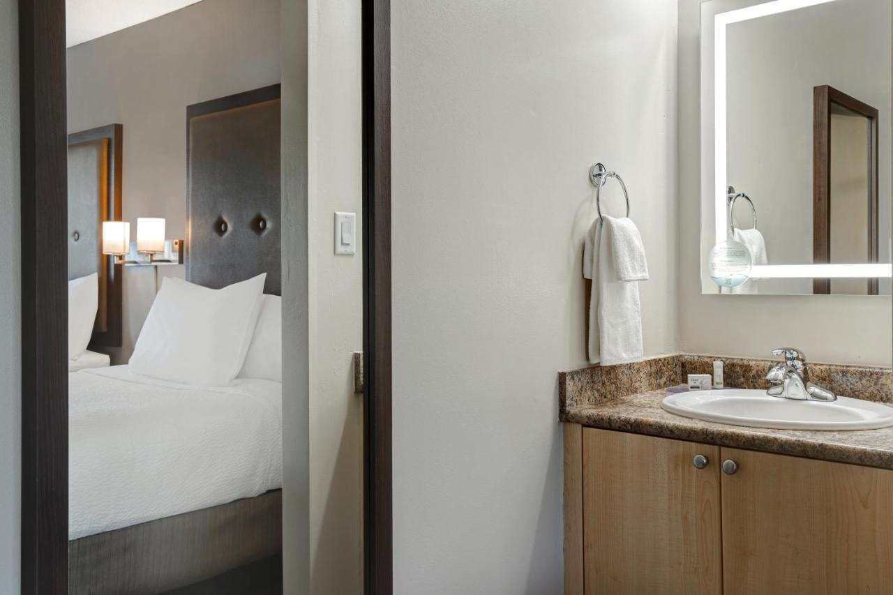 Days By Wyndham Uptown Hotel 3*