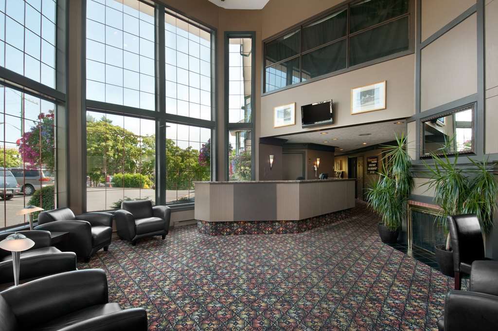 Hotel Days By Wyndham Uptown