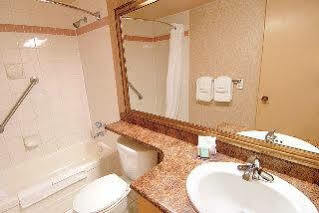 Hotel Days By Wyndham Uptown Victoria