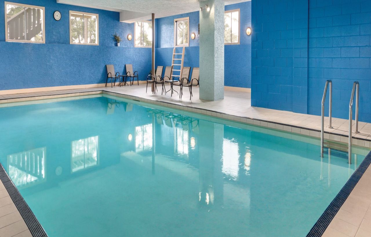 Days By Wyndham Uptown Victoria
